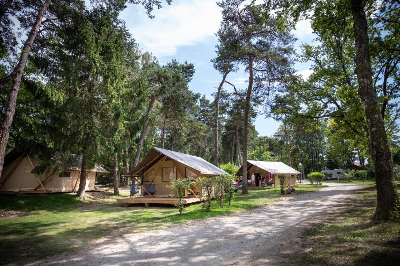 Camping La Pinede Hotell Excénevex Eksteriør bilde